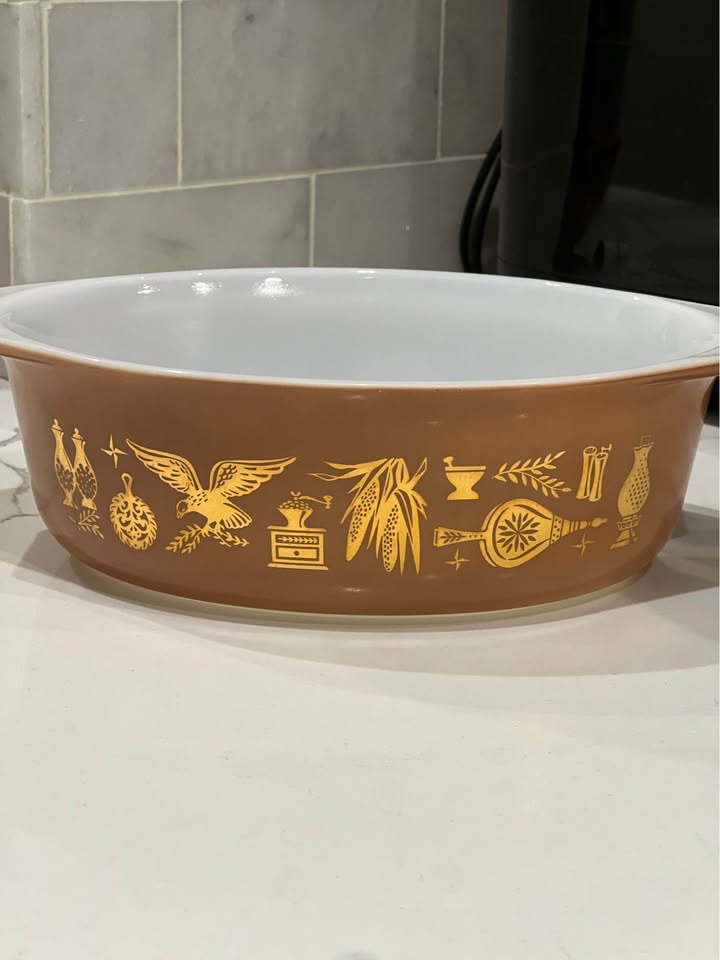 Vintage Pyrex "Early American" Casserole Dish (1962-1971) - photo 2