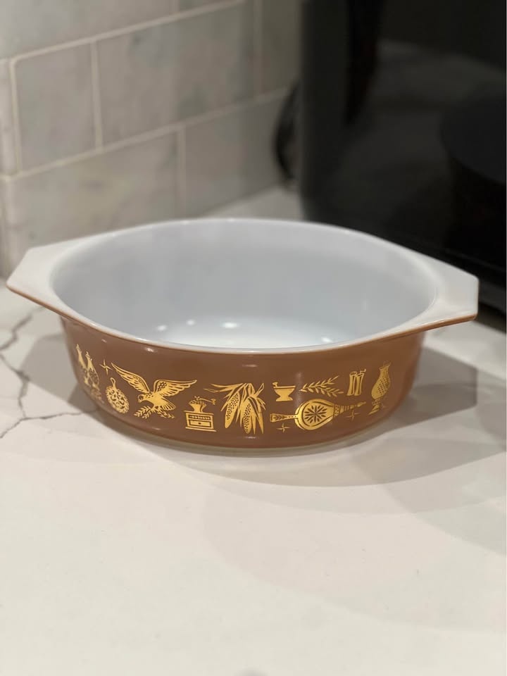 Vintage Pyrex "Early American" Casserole Dish (1962-1971) - photo 3