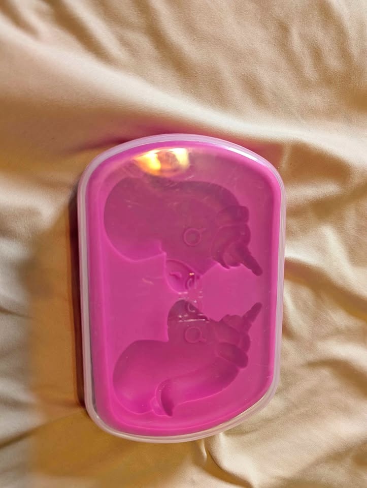 Unicorn ice pop maker