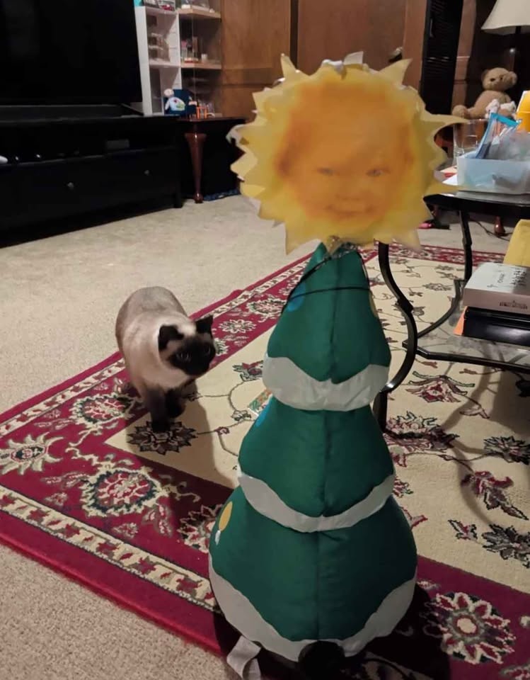 Inflatable Christmas Tree - photo 2