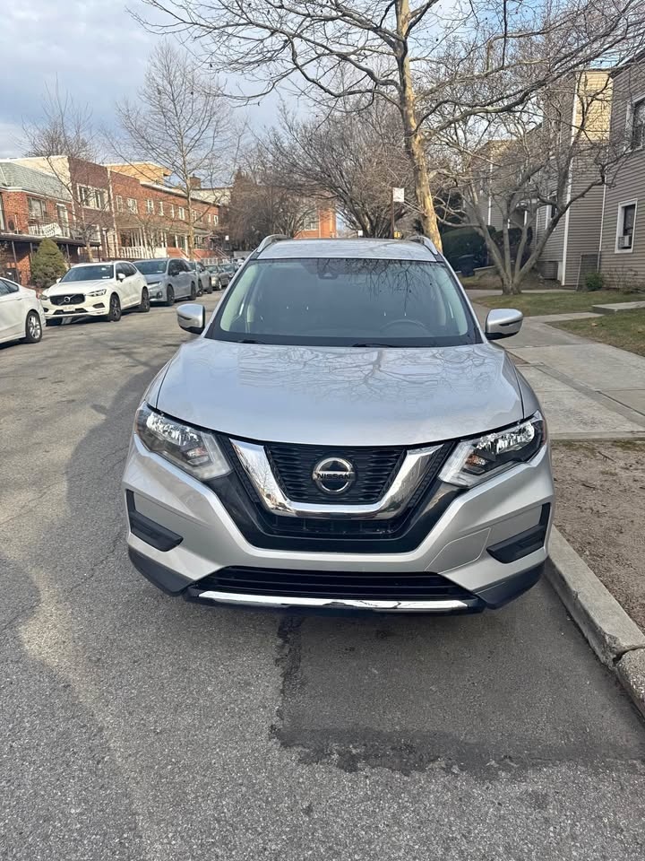 2021 Nissan Rogue SV Sport Utility 4D
