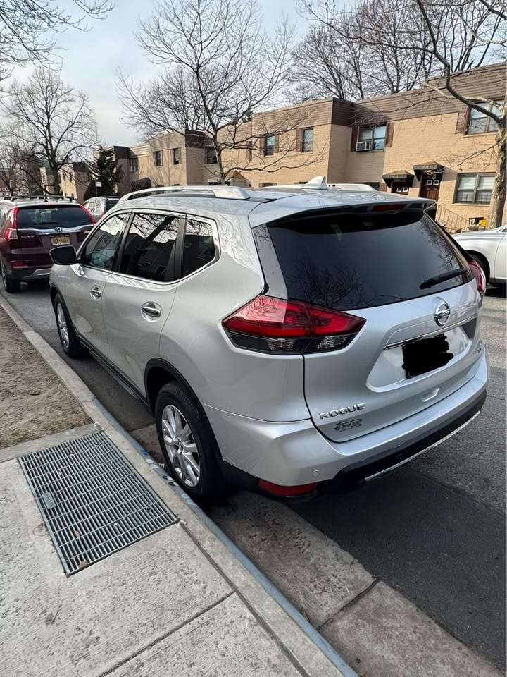 2021 Nissan Rogue SV Sport Utility 4D - photo 3
