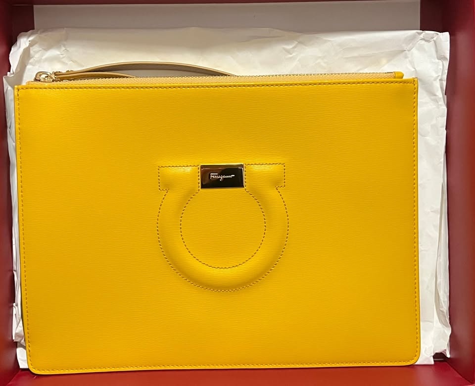 Brand New Salvatore Ferragamo Unisex Leather Clutch Bag - photo 2