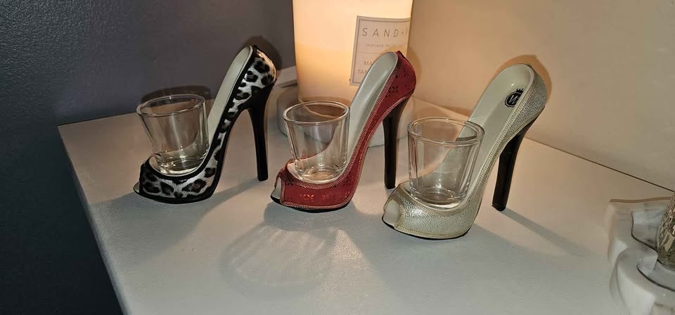 Decorative High Heel Shot Glasses – Set of 3 - photo 3