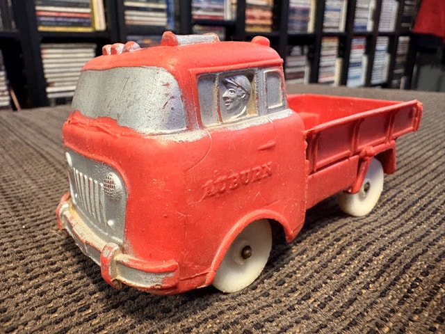 Vintage 5” AUBURN 1950’s Rubber Toy JEEP.