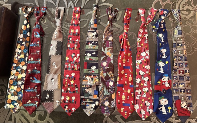 Cool Vintage PEANUTS Snoopy Fun Design Tie Collection. (10)