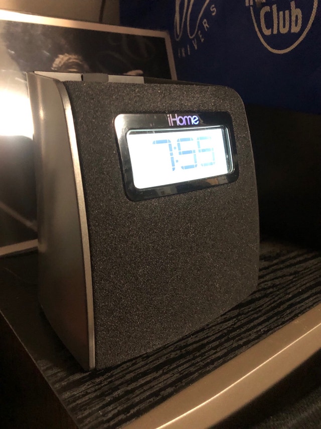 Home iPL22 Stereo FM Clock Radio with Lightning Dock - photo 5