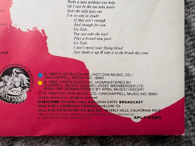 1982 Daryl Hall & John Oates Vinyl Album H2O (Maneater) - photo 5