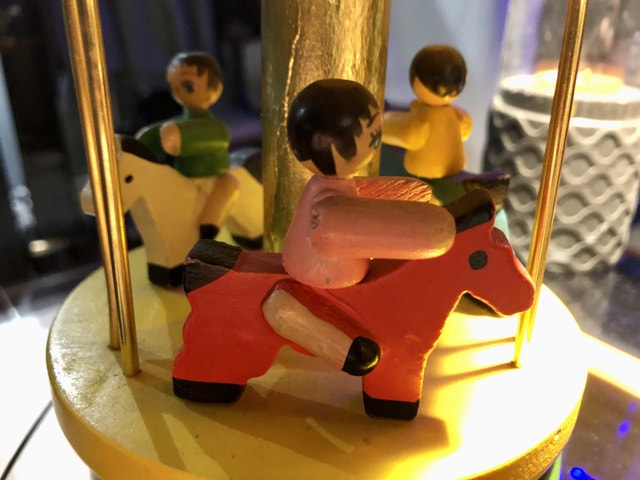 Vintage 70’s wooden carousel music box toy. - photo 2