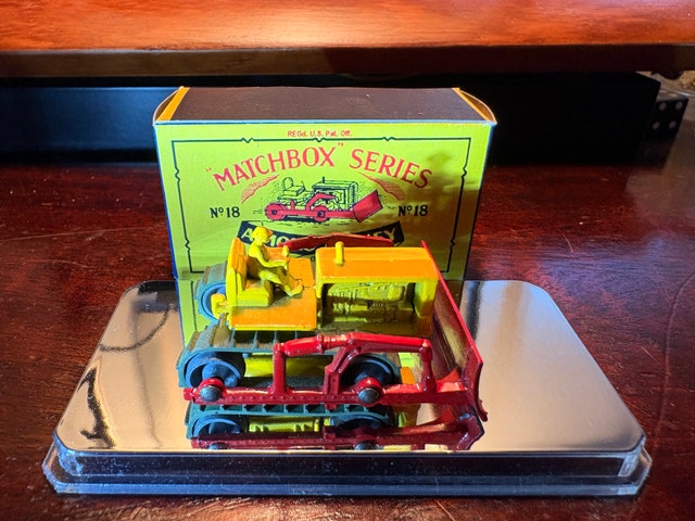 1956 Lesney Matchbox 18A Bulldozer & replacement box - photo 2