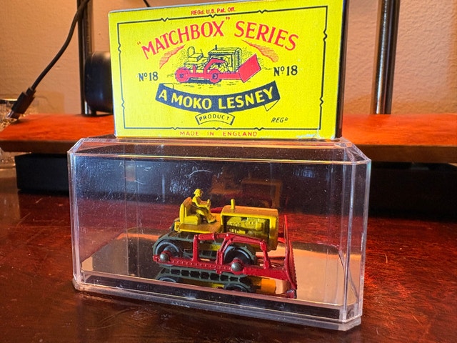 1956 Lesney Matchbox 18A Bulldozer & replacement box - photo 5