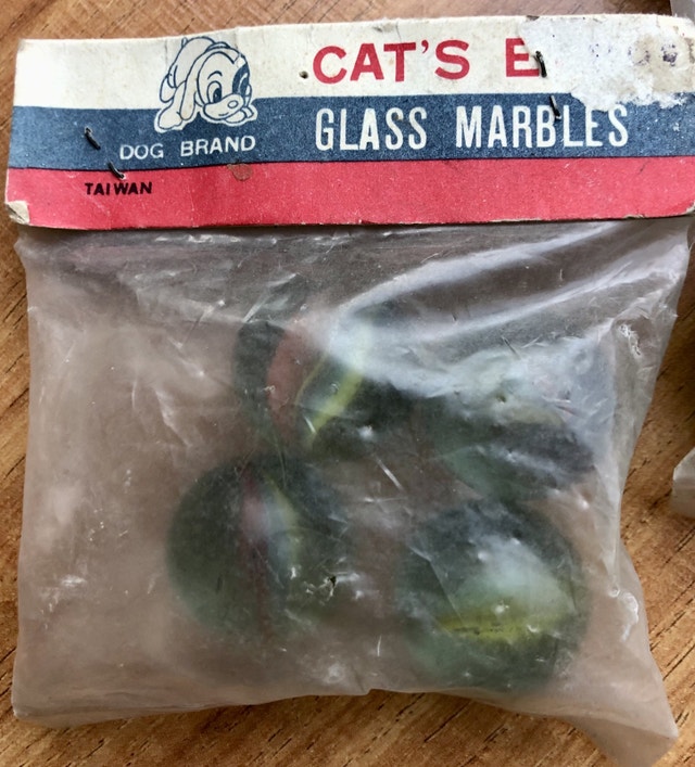 1970’s DOG BRAND CATS EYE. Original GLASS MARBLES. - photo 3