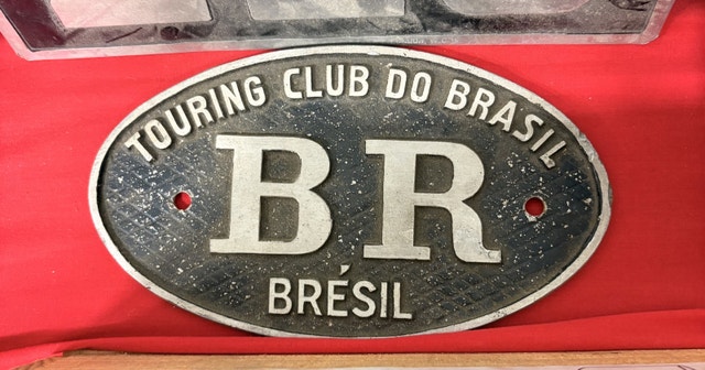 Rare metal car badge from the Touring Club do Brasil. - photo 4