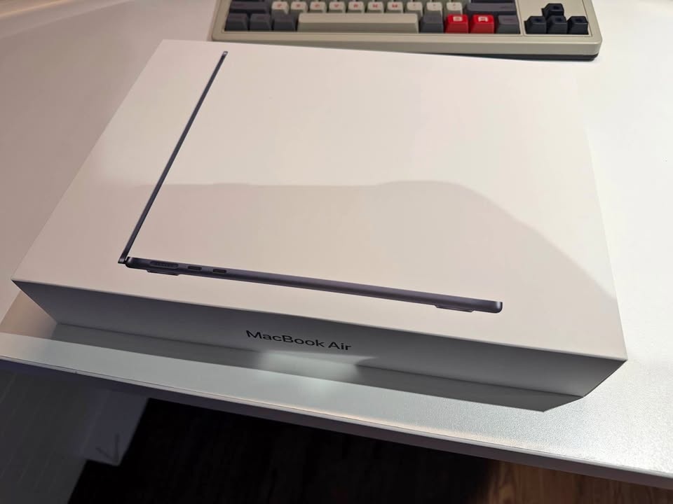 Apple MacBook Air 13-inch M4 chip 16GB 256GB
