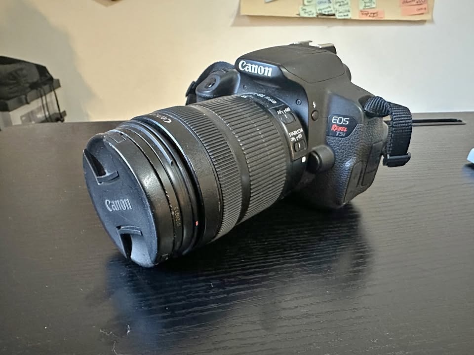 Canon EOS Rebel T5i DSLR Full Kit