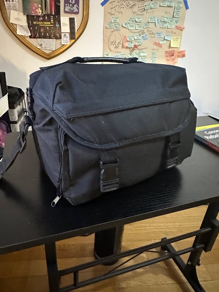 Canon EOS Rebel T5i DSLR Full Kit - photo 3