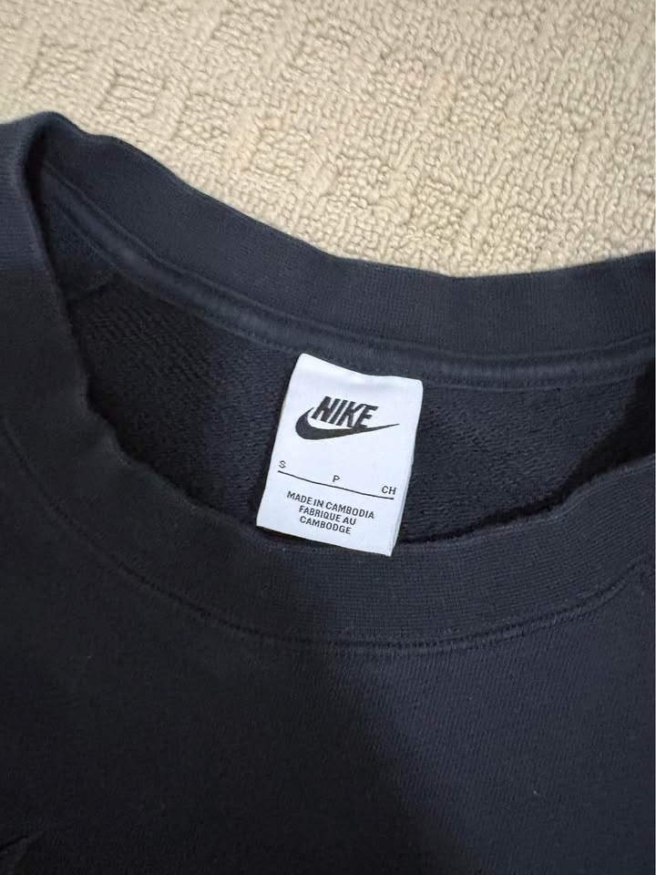 Nike Air Black Crewneck Sweatshirt Small - photo 2