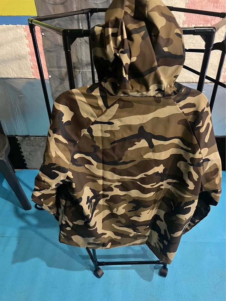 Men camouflage windbreaker jacket