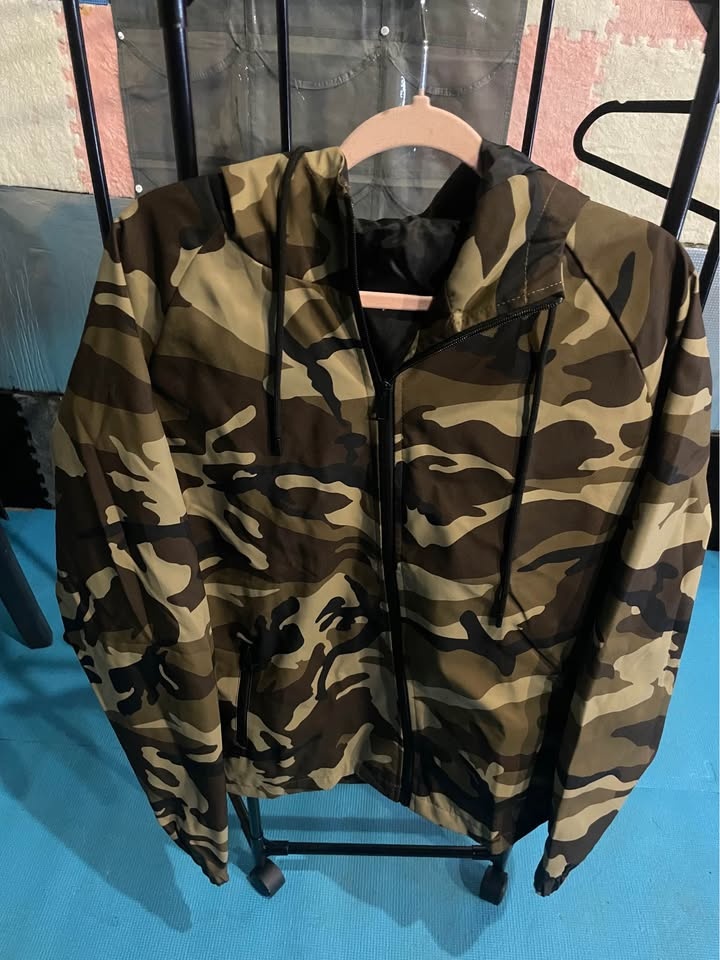 Men camouflage windbreaker jacket - photo 2
