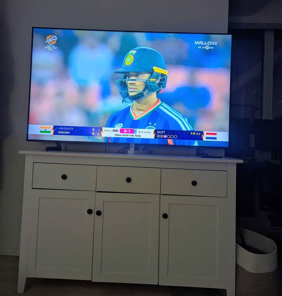 65 inches Samsung TV for sale - photo 2