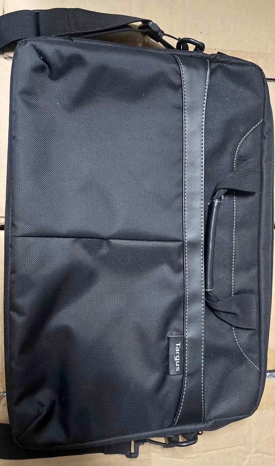 Targus Laptop Bag – Fits up to 14.5” – Excellent Condition