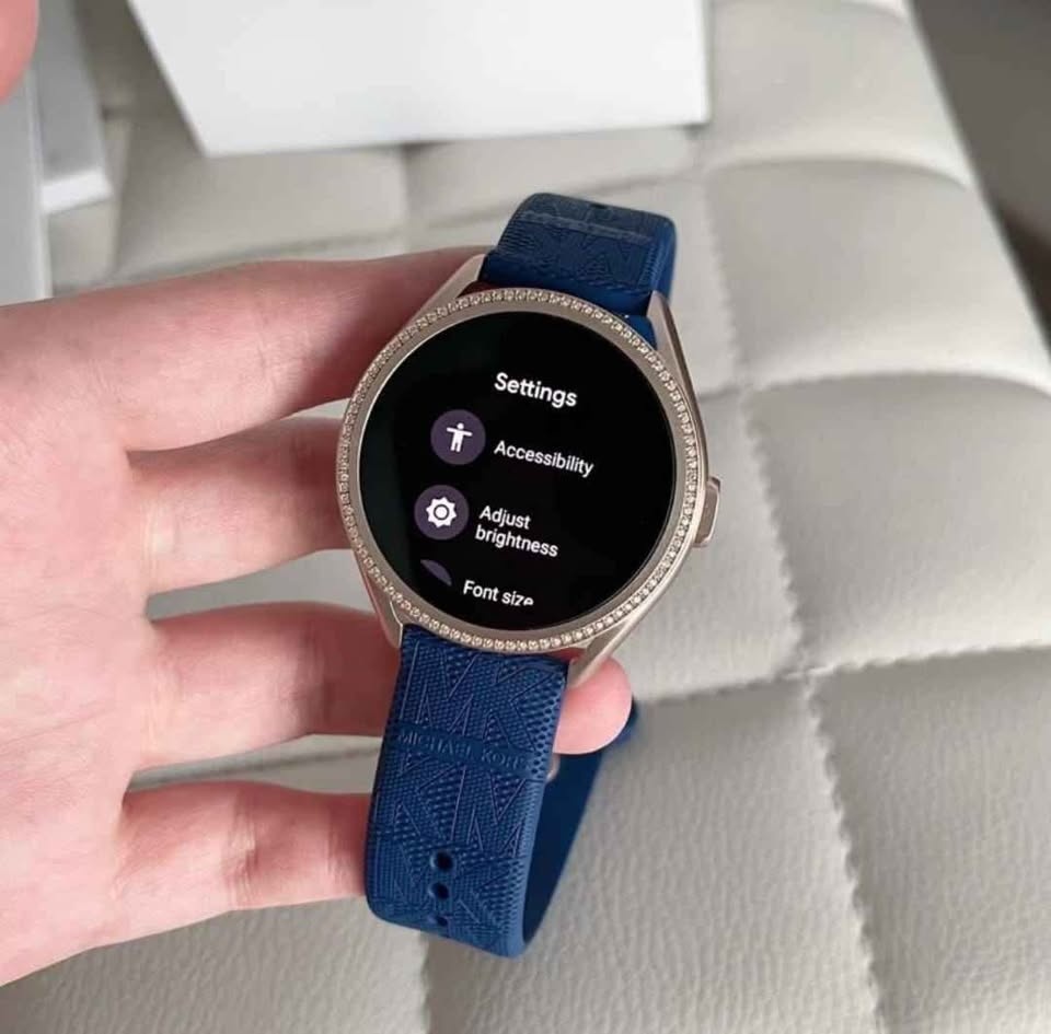 Brand New Michael Kors Smartwatch – Wear OS by Google - photo 2