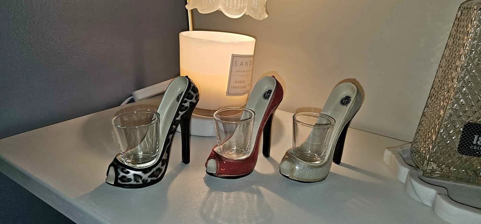 Decorative High Heel Shot Glasses – Set of 3