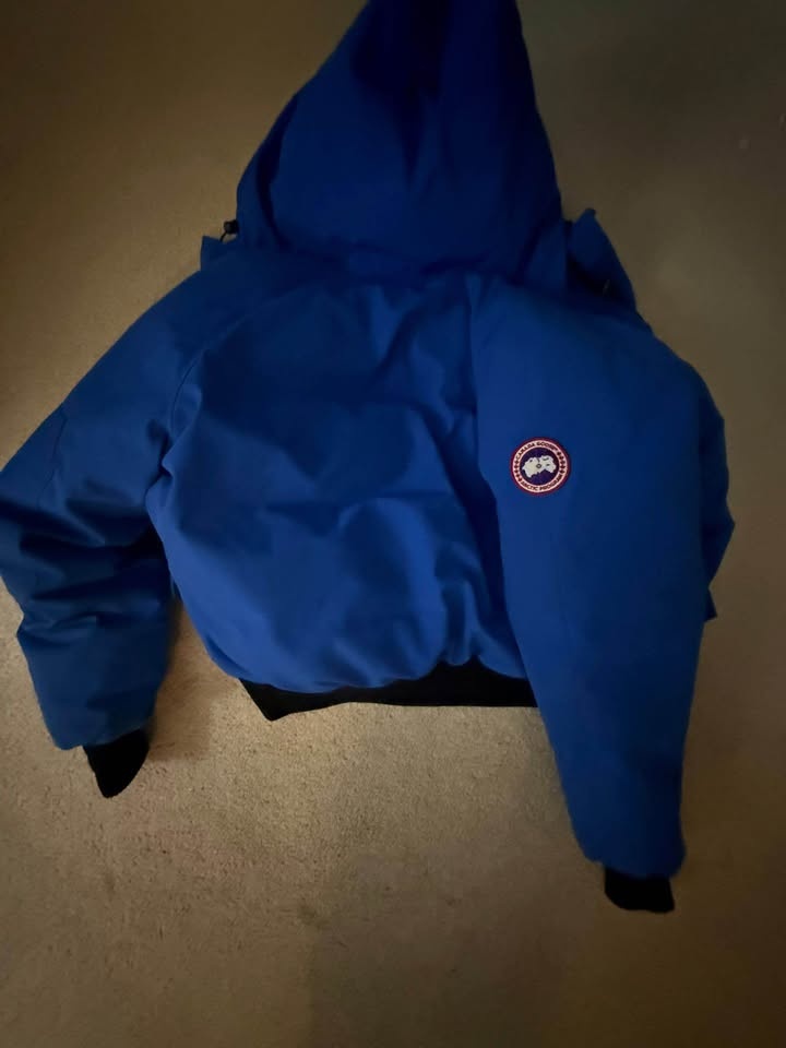Canada Goose Polar Bear Ambassador Bomber - photo 2