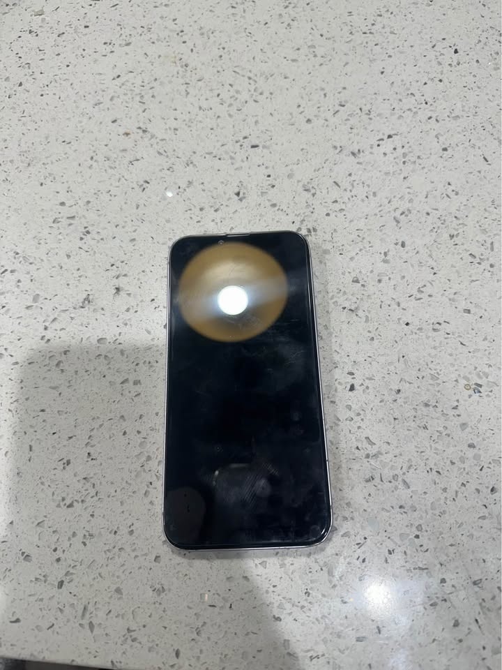 iPhone 14 Plus 128GB – Works Great – Cracked Back Glass - photo 4