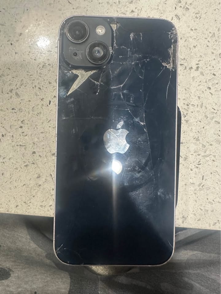 iPhone 14 Plus 128GB – Works Great – Cracked Back Glass - photo 5