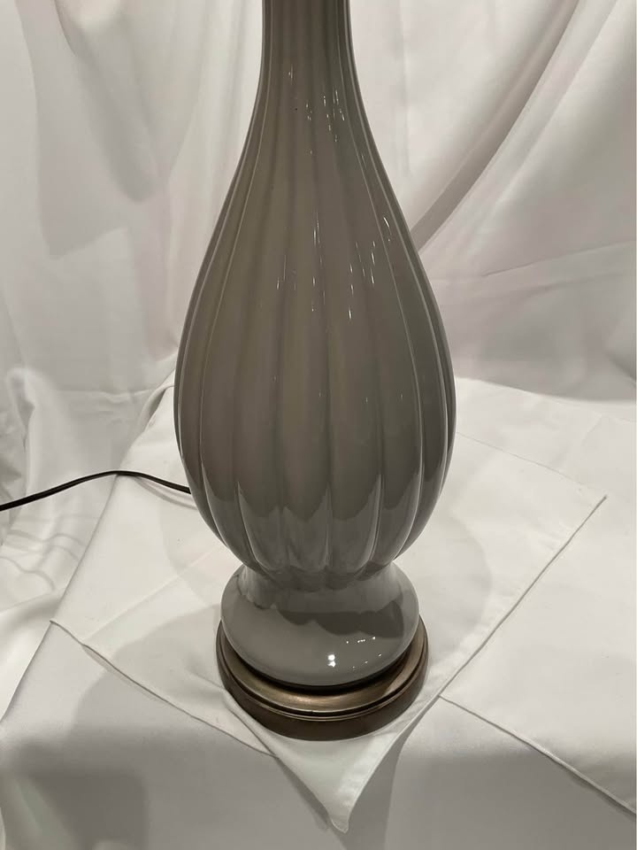 Table Lamp PAIR Of Ribbed Mid 20th Dorthy Draper Style Lamps - photo 5