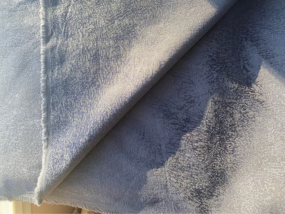 Silvery blue rayon fabric - photo 4