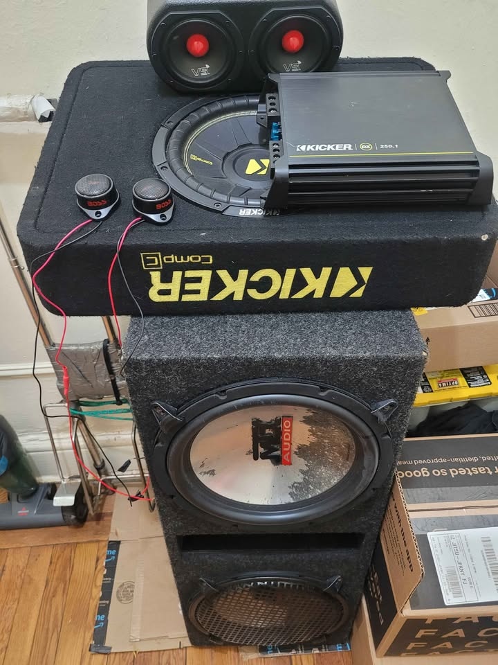 Car Audio System (sold separately as well) - photo 4