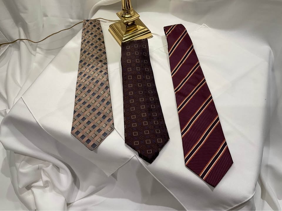 Men's Silk Ties: Holt Renfrew, Harry Rosen, Hugo Boss - photo 2