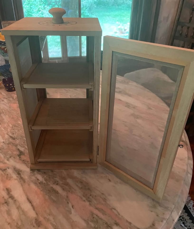 WOODEN 3 TIERED SCREENED COUNTERTOP CHEESE SAFE - NEVER USED! - photo 2
