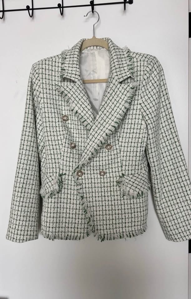 Sophisticated Green & Creme Tweed Blazer With Pearl Buttons | Si - photo 2