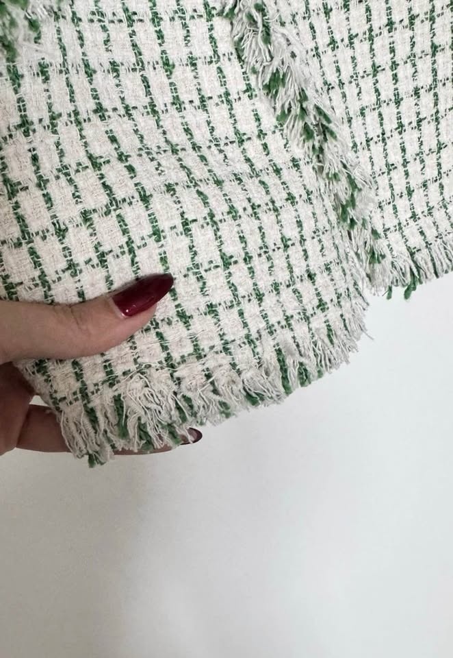 Sophisticated Green & Creme Tweed Blazer With Pearl Buttons | Si - photo 5