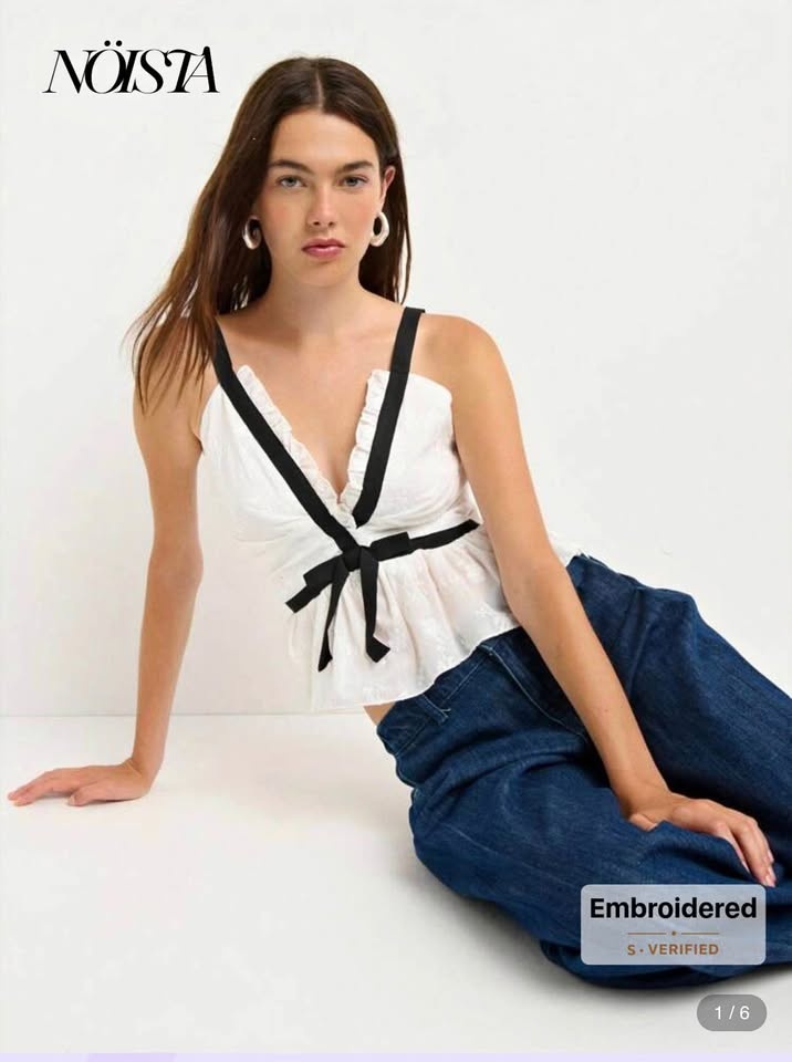 Womens Cotton Top | White and black | Size medium | size 8/10
