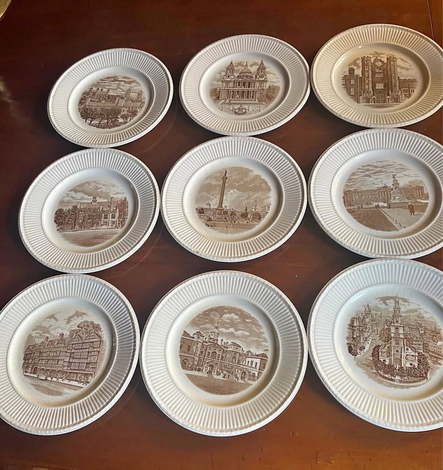 WEDGEWOOD 1941 OLD LONDON SOUVENIR DINNER PLATES - SET OF 9