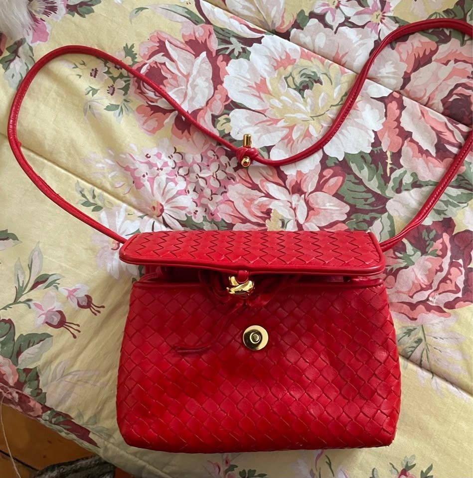 VINTAGE ASHNEIL RED LEATHER CROSSBODY HANDBAG - photo 3