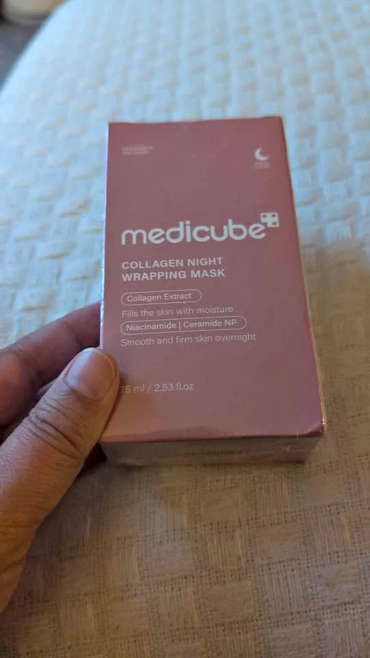 Medicube collagen night wrapping mask thumbnail