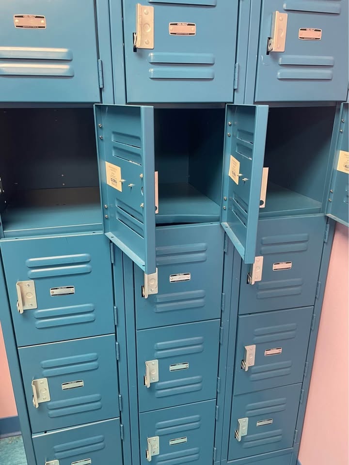 Global Industrial 18-Door Locker - Blue, Assembled - photo 2