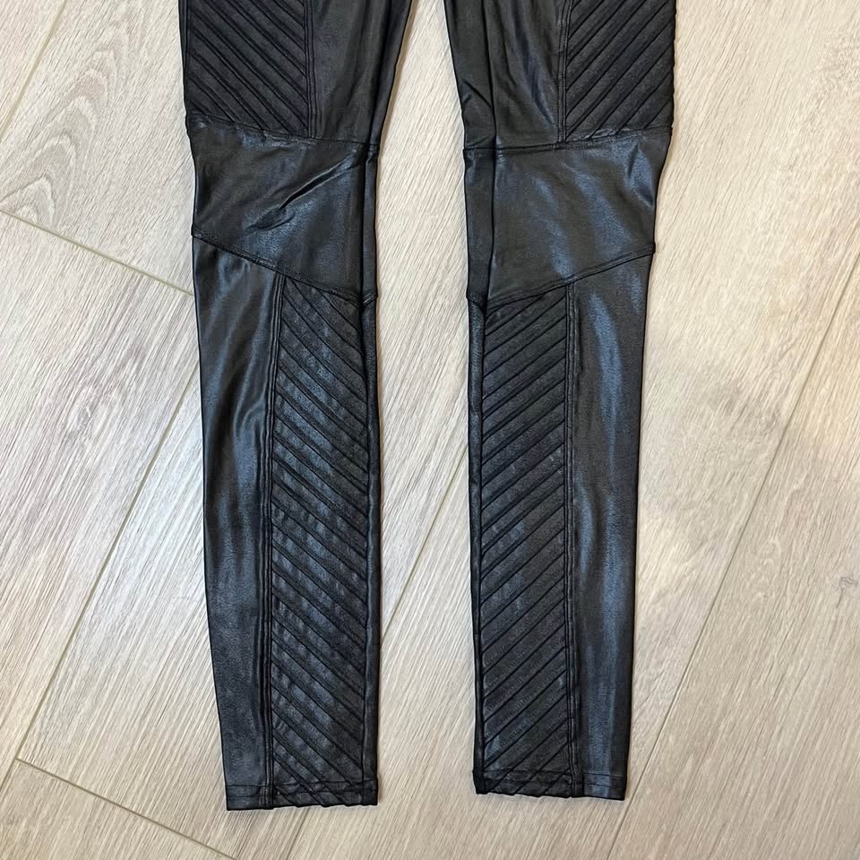 SPANX Black Faux Leather Textured Leggings - Size S - photo 3