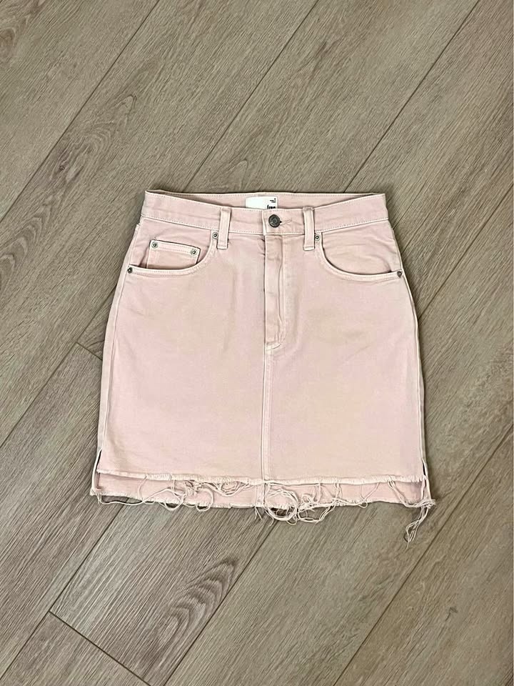 Wilfred Free Soft Pink Denim Skirt - Aritzia Size 4