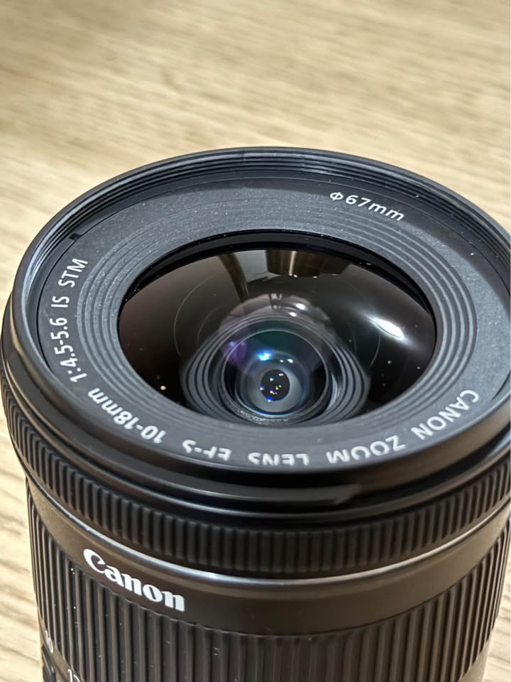 Canon EF-S 10-18mm Wide Angle Lens - photo 2