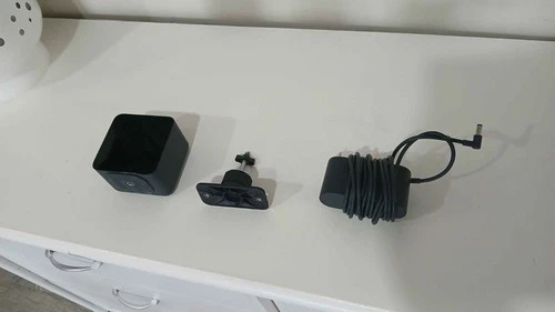 HTC VIVE BASE STATION LIGHTHOUSE 1.0 + POWER ADAPTER + STAND - photo 2