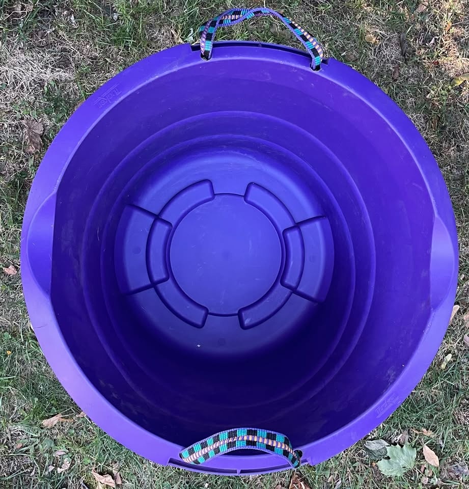 Vintage Tucker Round Tote Bucket (18 gallons) - photo 2