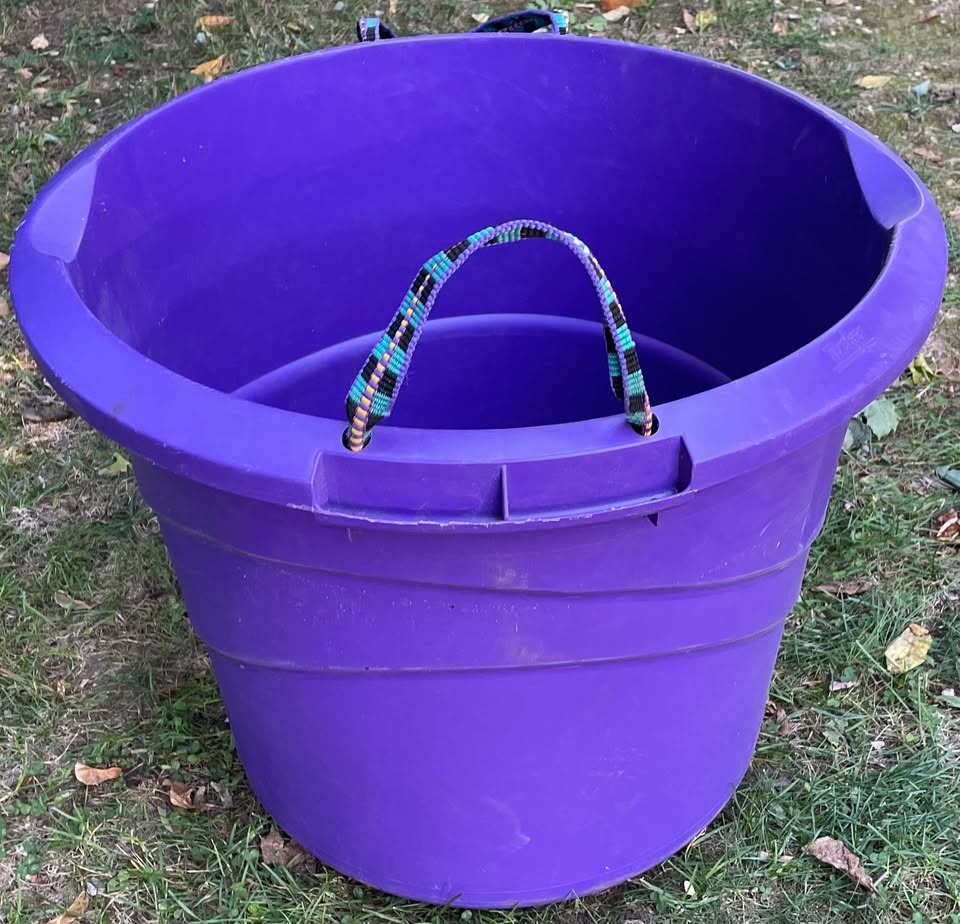 Vintage Tucker Round Tote Bucket (18 gallons) - photo 4