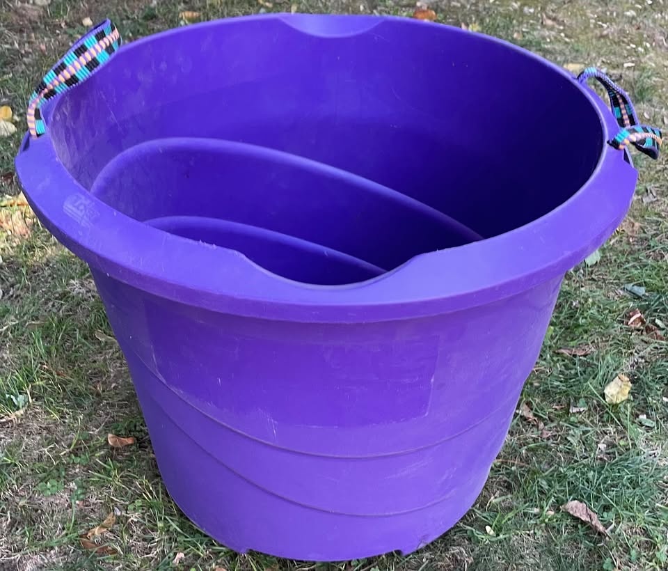 Vintage Tucker Round Tote Bucket (18 gallons) - photo 5
