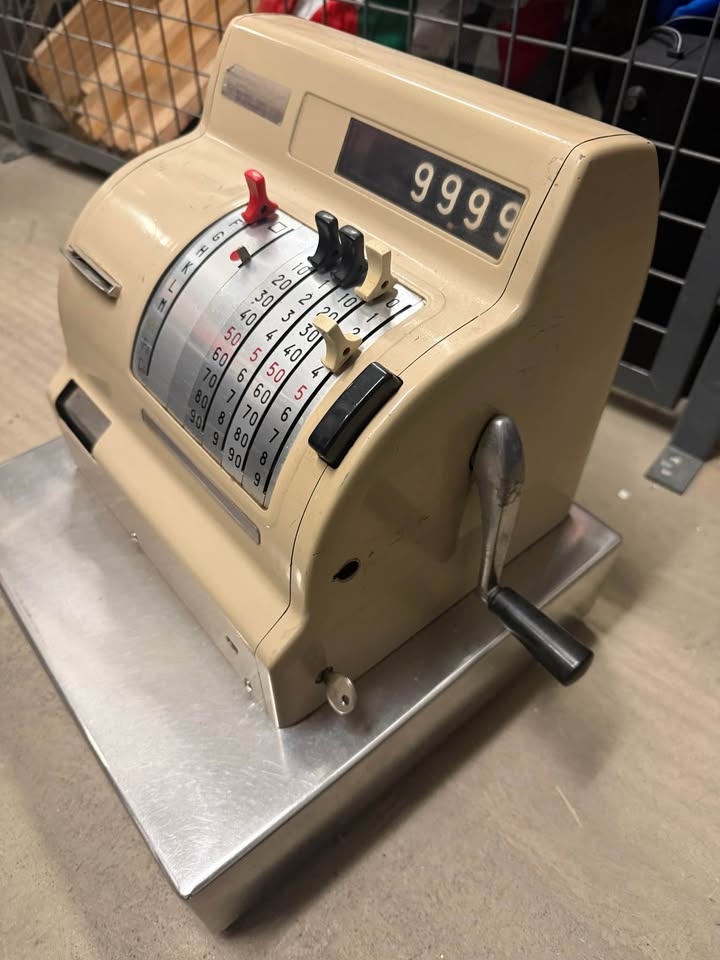 Vintage cash register - photo 2